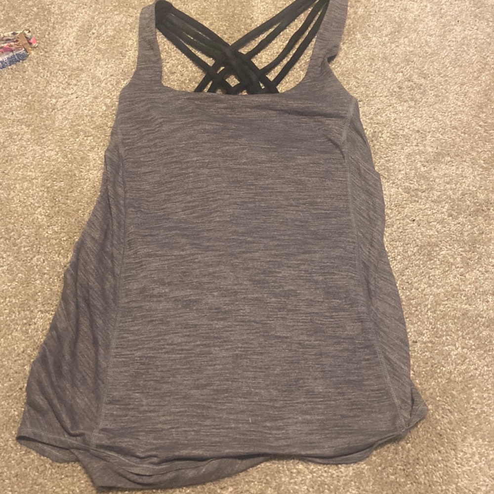 Lululemon top